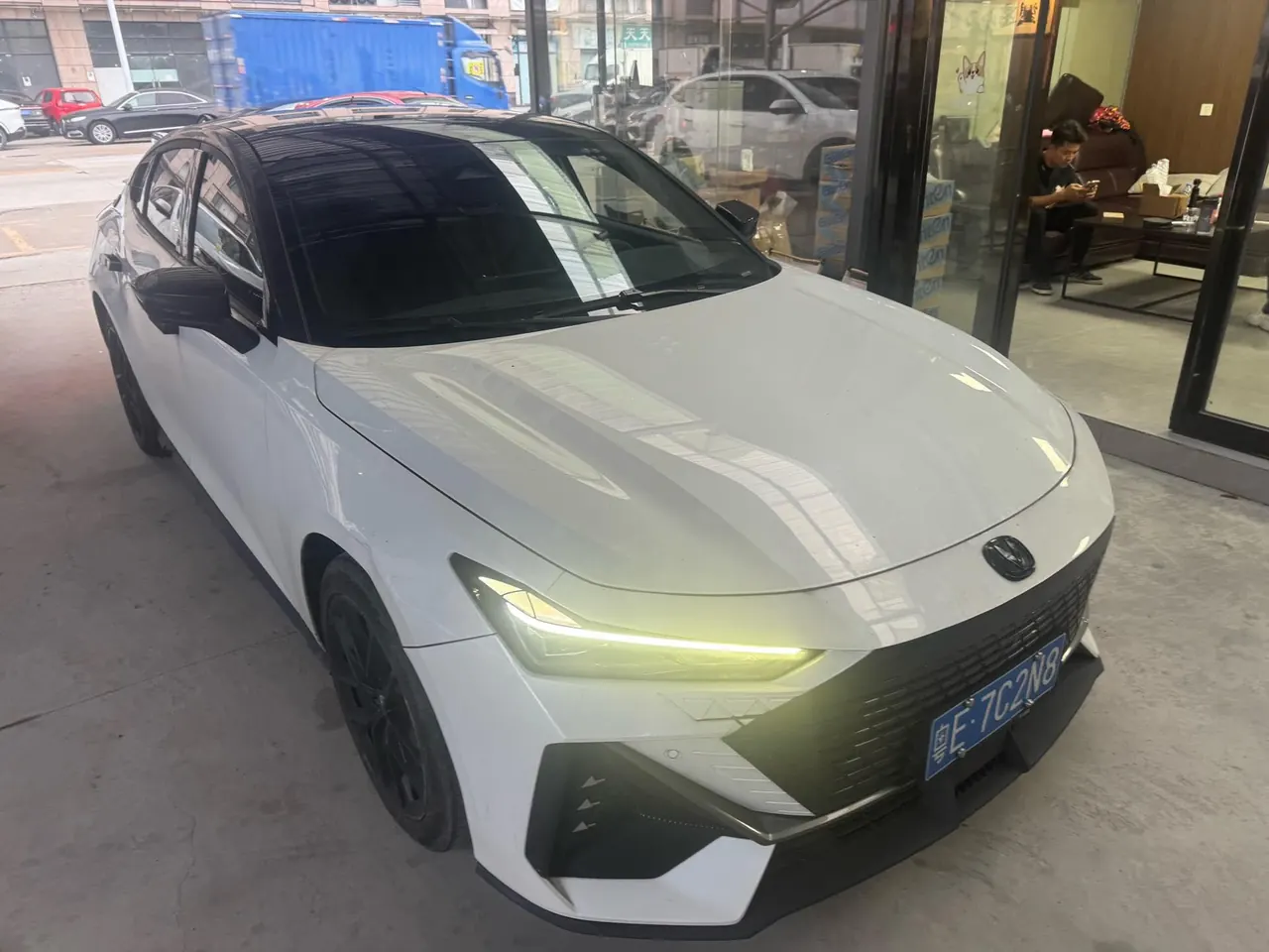 ChangAn 2024 UNI-V 1.5T exclusive automatic gear 2