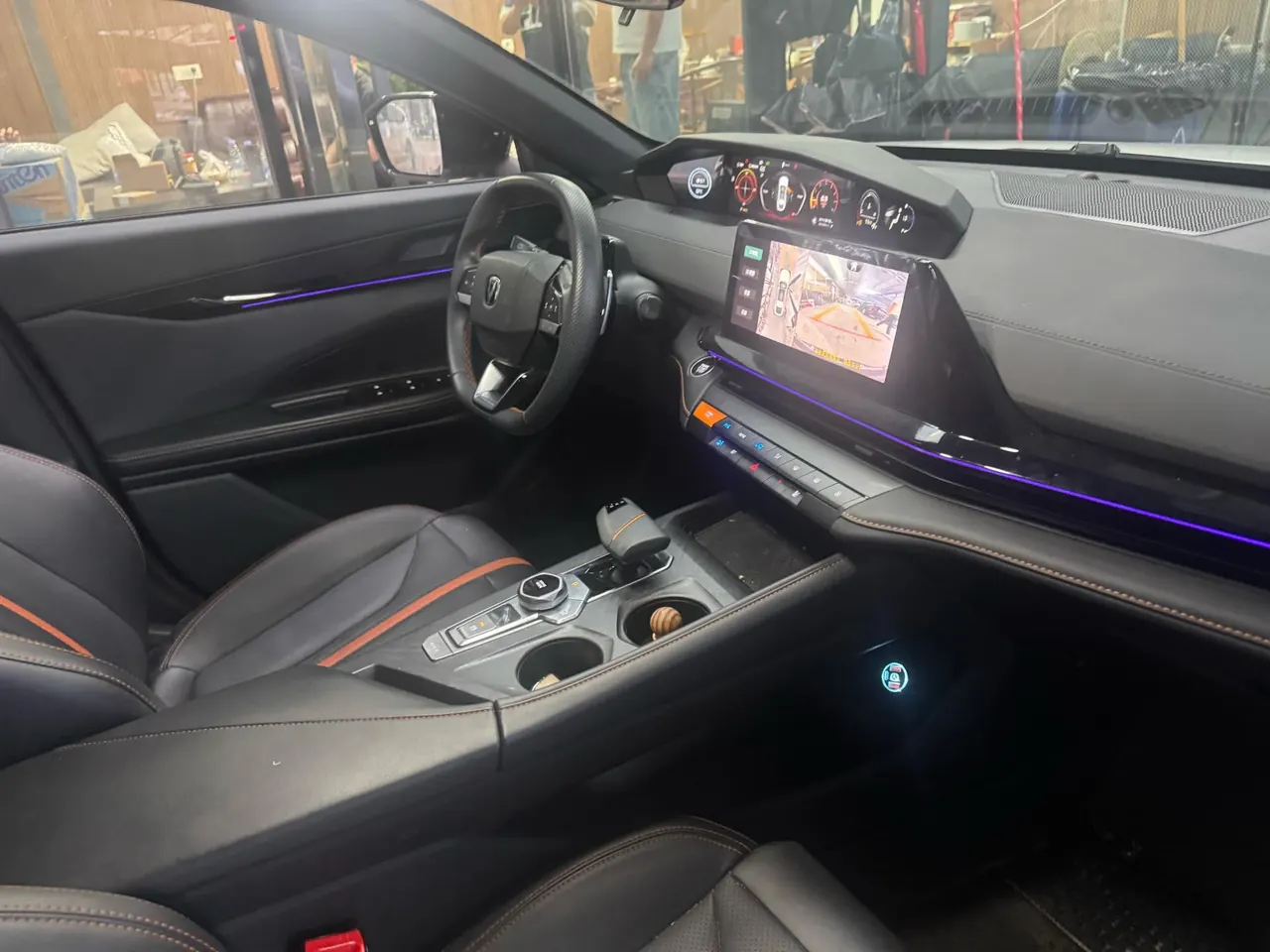 ChangAn 2024 UNI-V 1.5T exclusive automatic gear 3