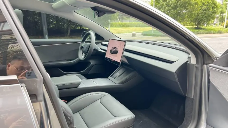 Tesla 2025 Model 3 Rear-Wheel-Drive Edition (facelift) Automatic Transmission 16