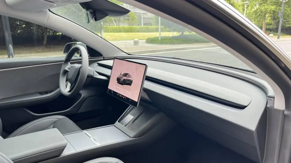 Tesla 2025 Model 3 Rear-Wheel-Drive Edition (facelift) Automatic Transmission 17