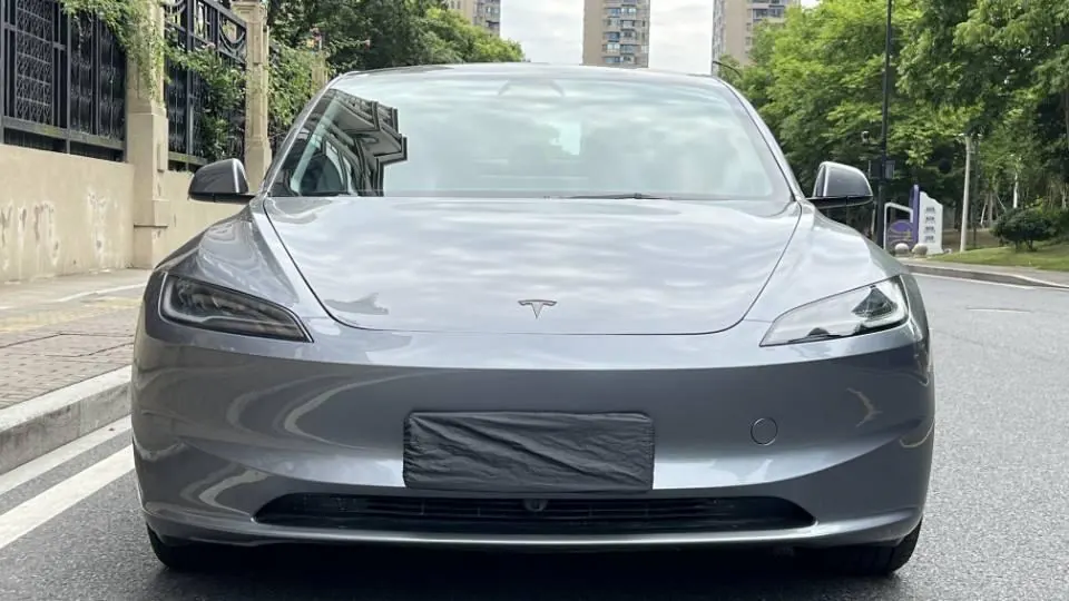 Tesla 2025 Model 3 Rear-Wheel-Drive Edition (facelift) Automatic Transmission 2
