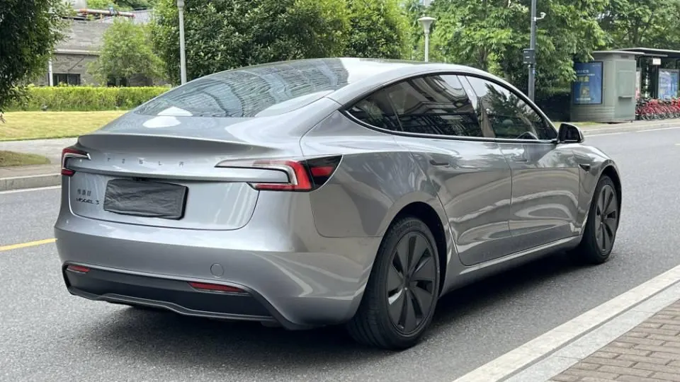 Tesla 2025 Model 3 Rear-Wheel-Drive Edition (facelift) Automatic Transmission 6