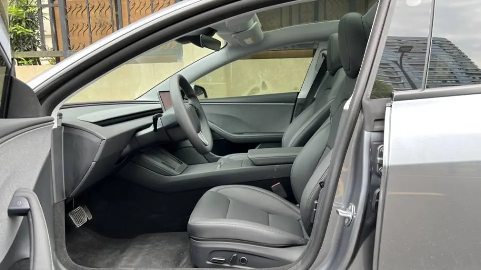 Tesla 2025 Model 3 Rear-Wheel-Drive Edition (facelift) Automatic Transmission 8