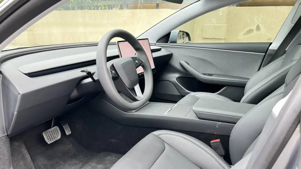 Tesla 2025 Model 3 Rear-Wheel-Drive Edition (facelift) Automatic Transmission 9