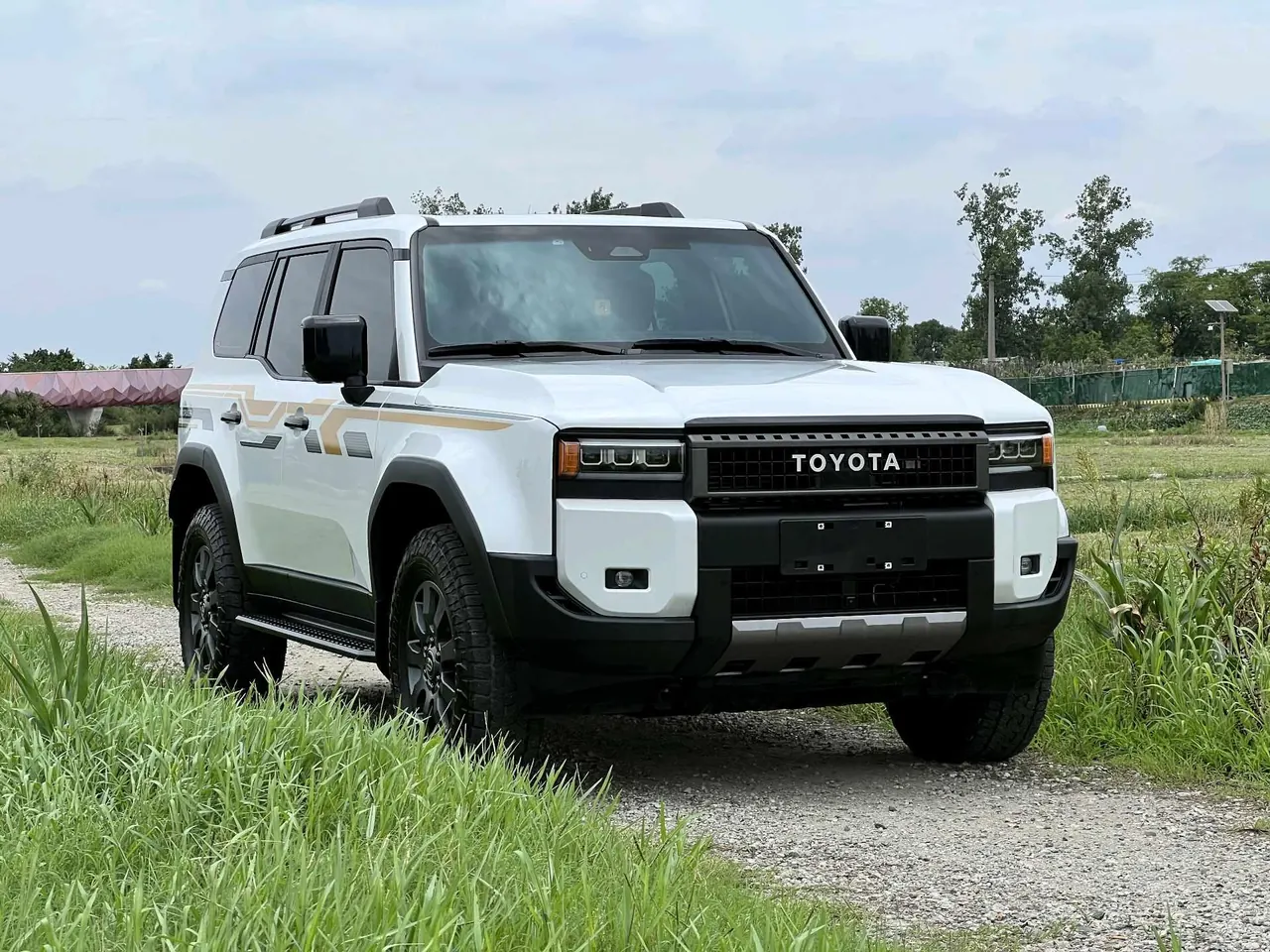 Toyota 2024 Prado HEV 2.4T All-round TX Edition 6-seat Automatic 3