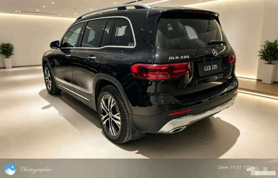 Mercedes Benz 2024 GLB 220 48V 2.0T Dynamic Automatic 3