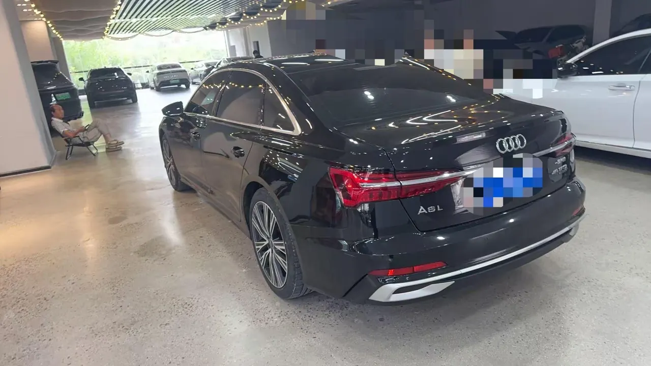 Audi 2023 A6L 2.0TFSI 45TFSI Quattro Selected Dynamic (Modified) Automatic Gear 3