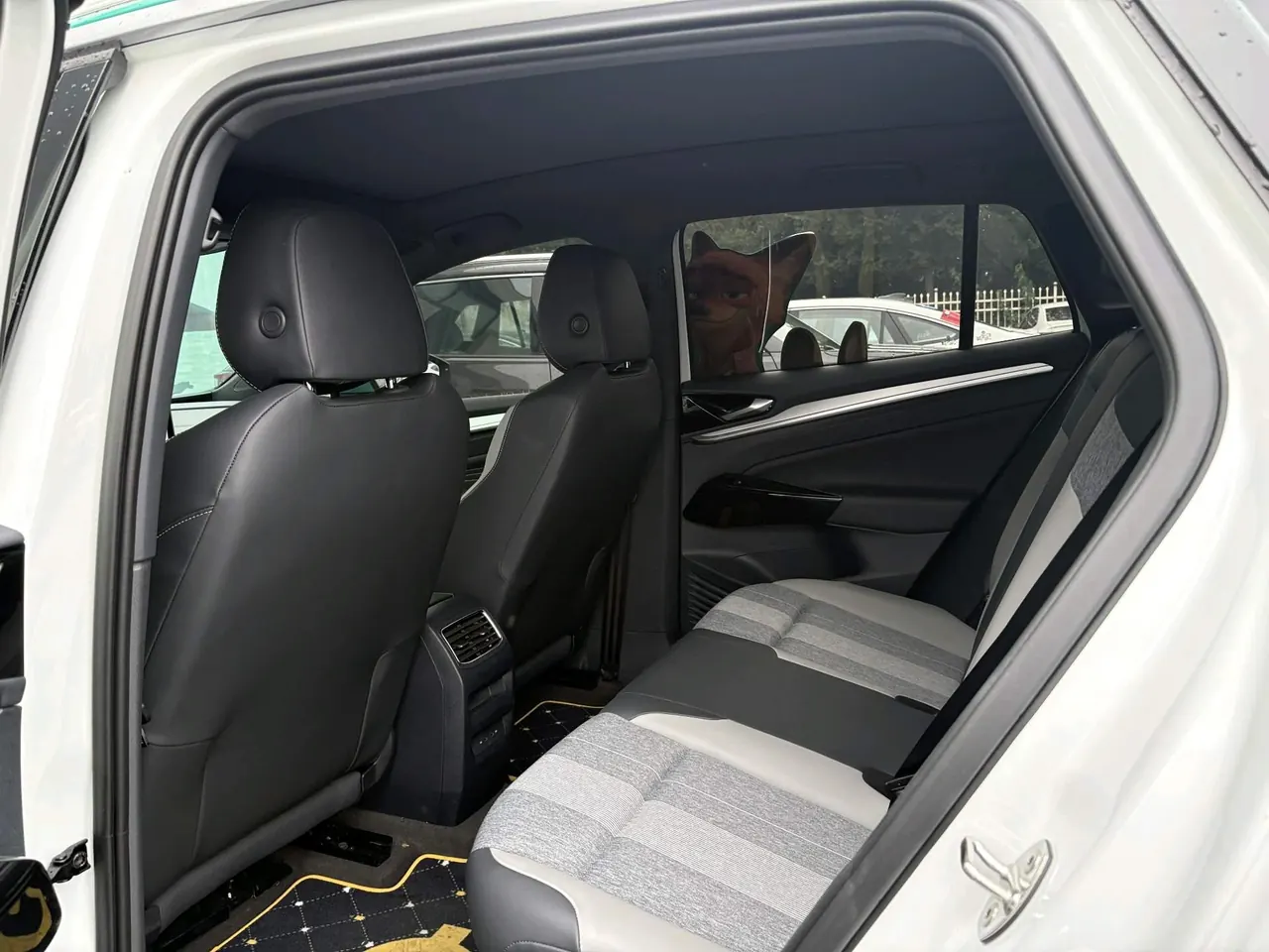 Volkswagen 2026 ID. 4 CROZZ Exclusive PURE Automatic 3