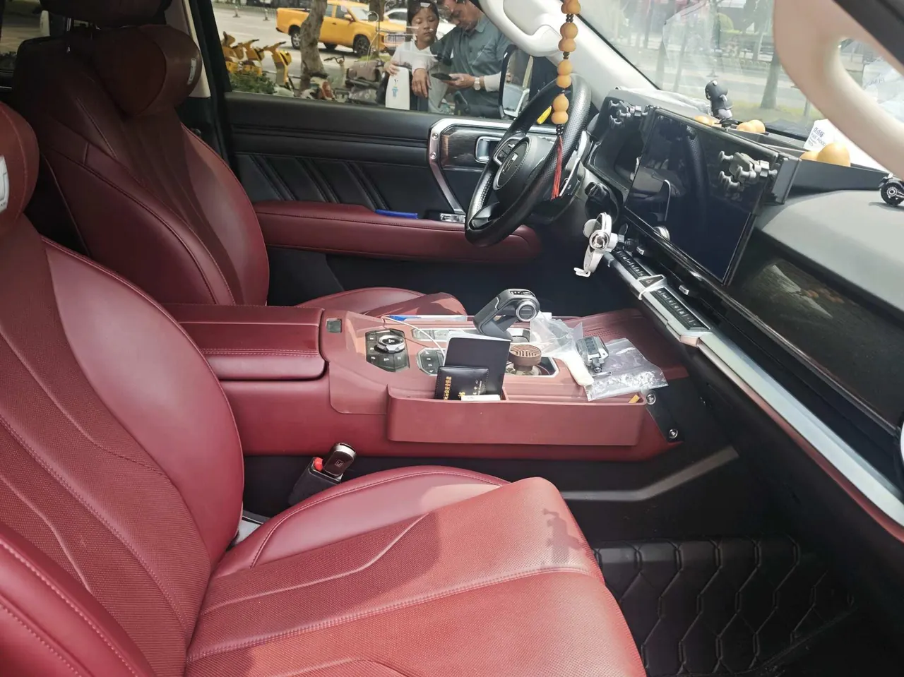 Tank 2024 Tank 400 Hi4-T 2.0T off-road version automatic gear 4
