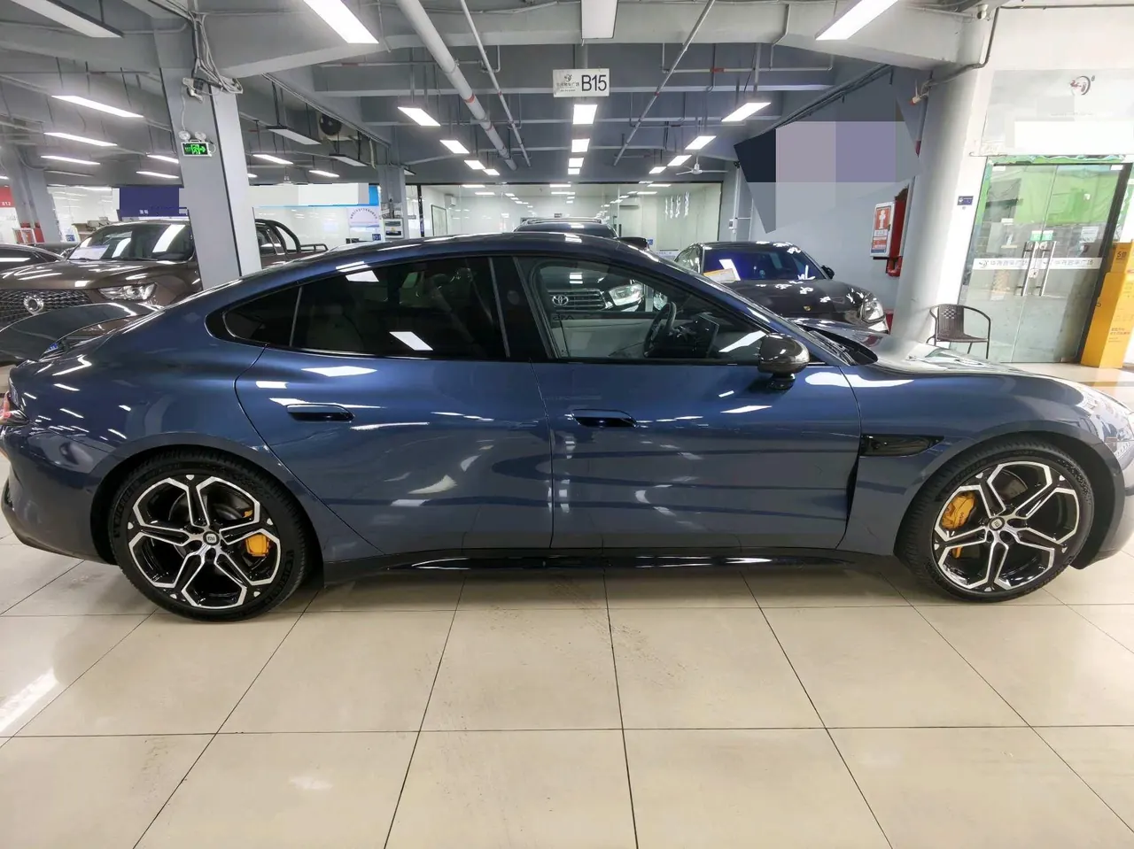 MI 2024 SU 7 750km Four-wheel Drive Max Founding Edition Automatic Gear 12