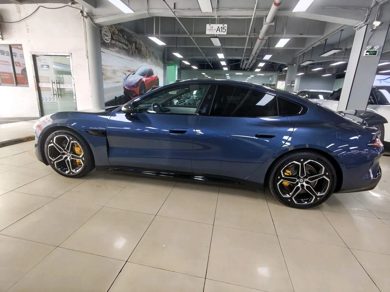 MI 2024 SU 7 750km Four-wheel Drive Max Founding Edition Automatic Gear 16