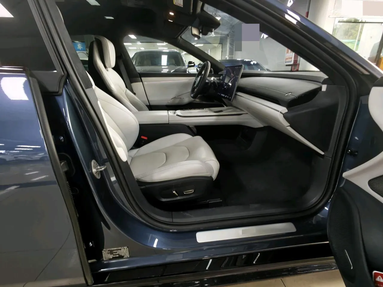 MI 2024 SU 7 750km Four-wheel Drive Max Founding Edition Automatic Gear 18