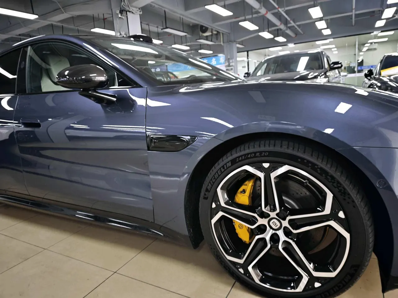 MI 2024 SU 7 750km Four-wheel Drive Max Founding Edition Automatic Gear 4
