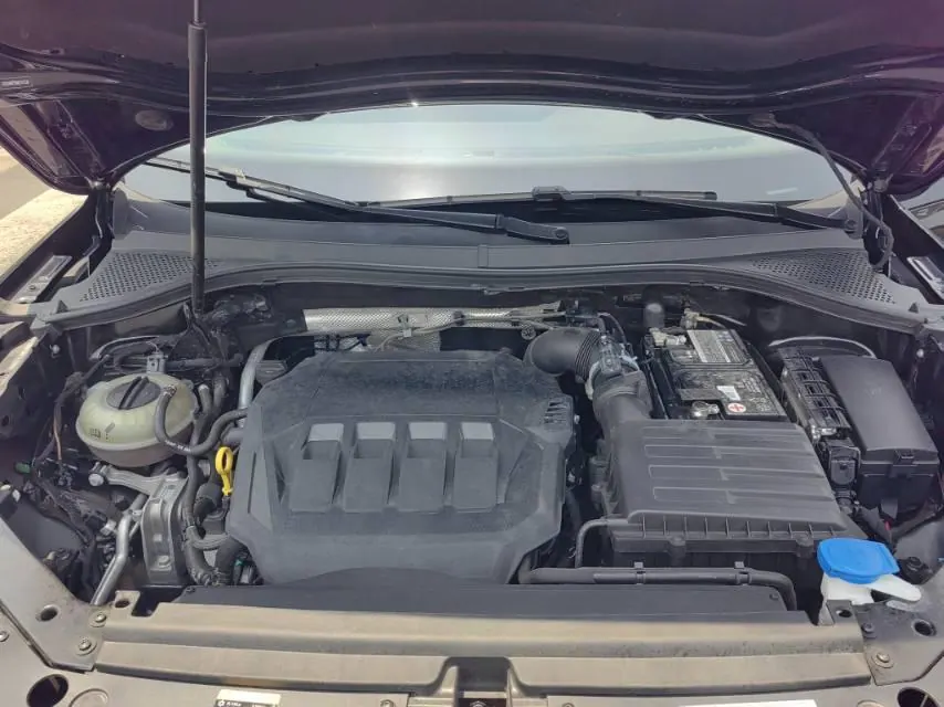 Volkswagen 2022 Tiguan L R-Line 2.0TSI 330TSI Two-Drive R-Line Overdrive Automatic Gear 9