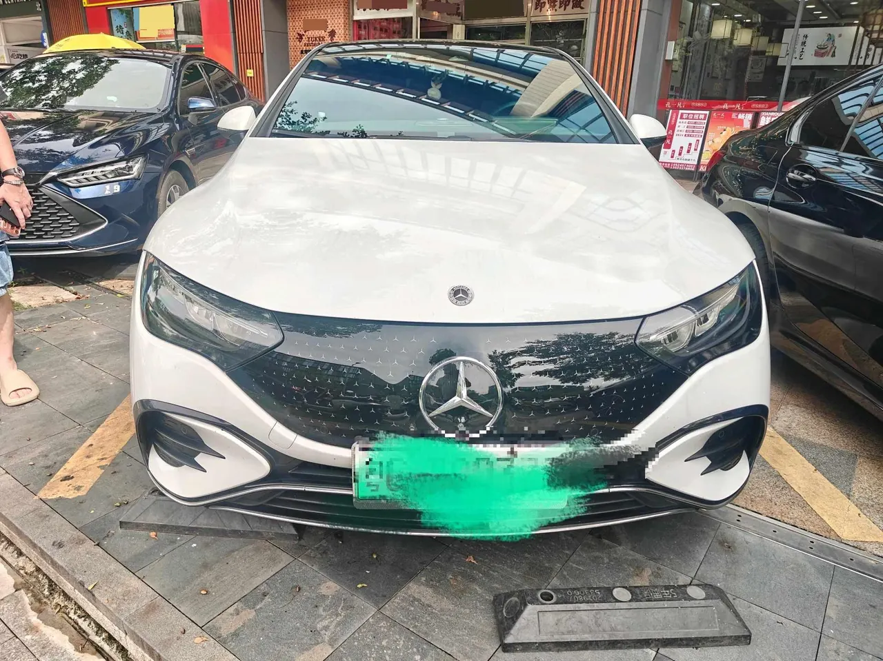 Mercedes Benz 2022 EQE 350 EQE 350 Deluxe Edition Automatic 2