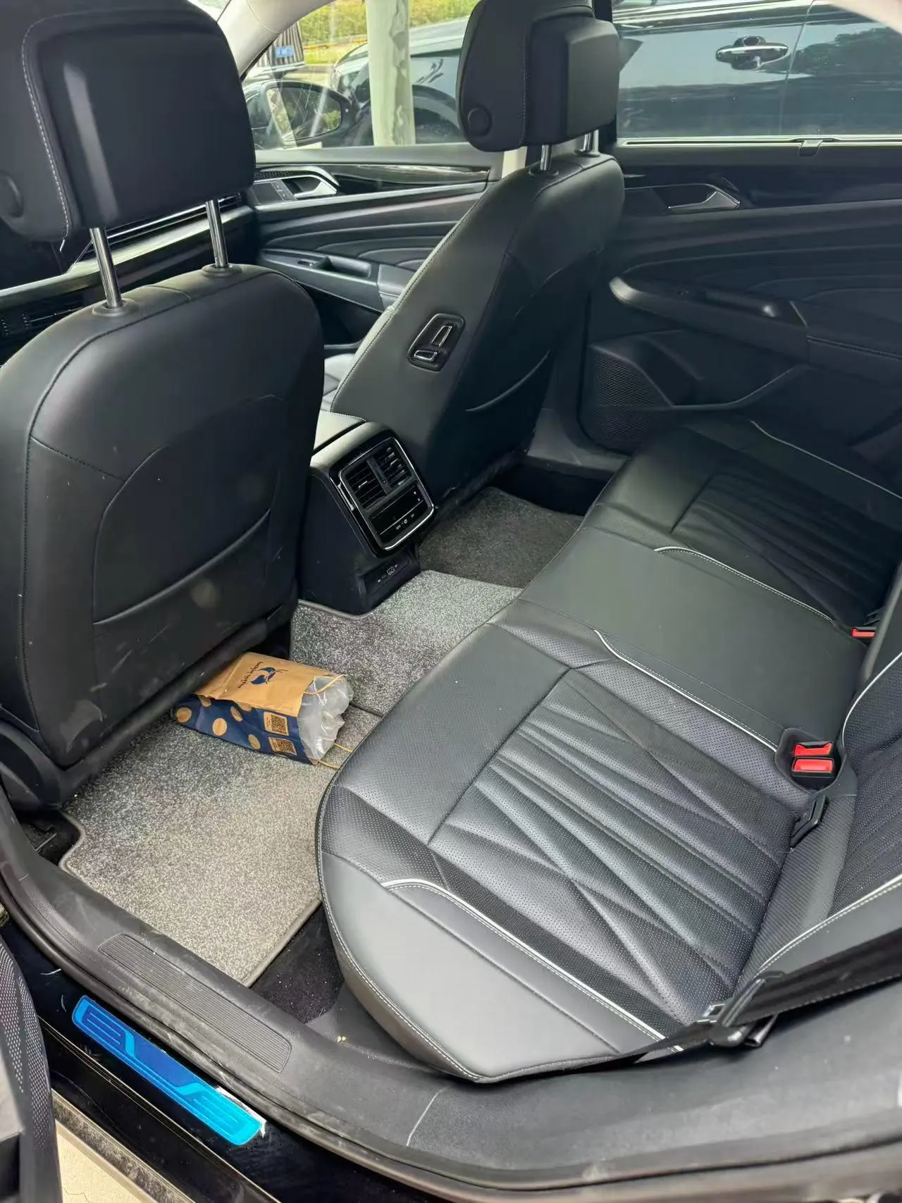 Volkswagen 2022 Passat 2.0TSI 380TSI Deluxe Edition Automatic 5