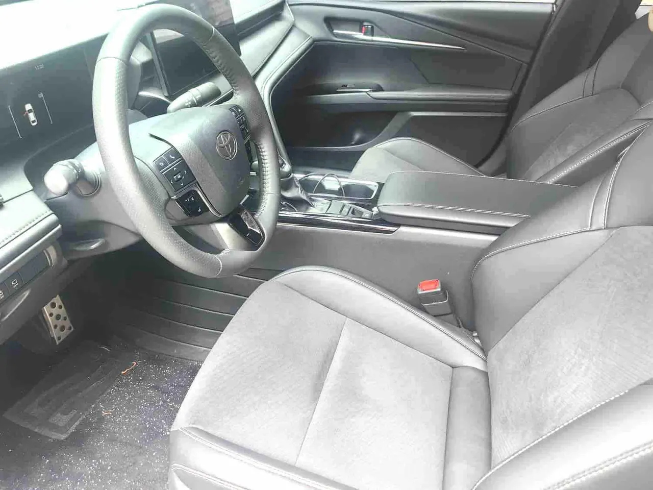 Toyota 2026 Camry Dual Engine 2.0HXS Stepless Sports Plus Edition Automatic Gear 3