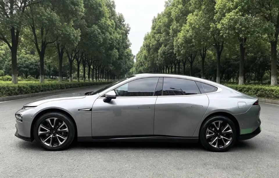 Xpeng 2022 P 7 670N automatic gear 3