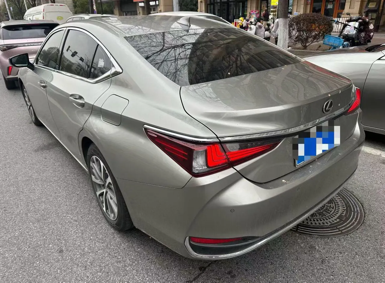 Lexus ES (Imported) 2022 ES200 2.0 Stepless Premium Edition Automatic Gear 4