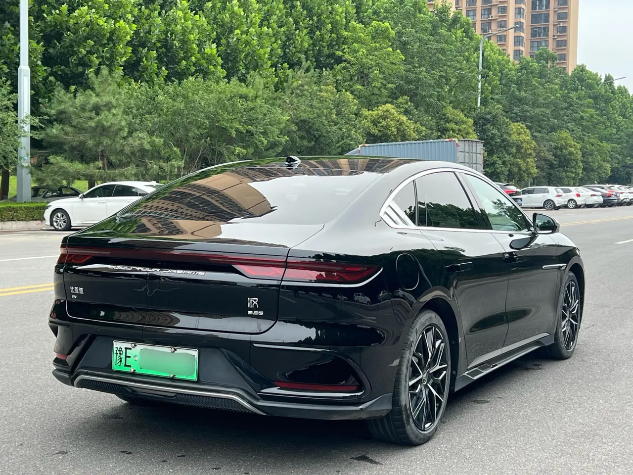 BYD 2024 Han EV 610KM Glory Edition Four-wheel Drive God's Eye Smart Driving Automatic Transmission 7