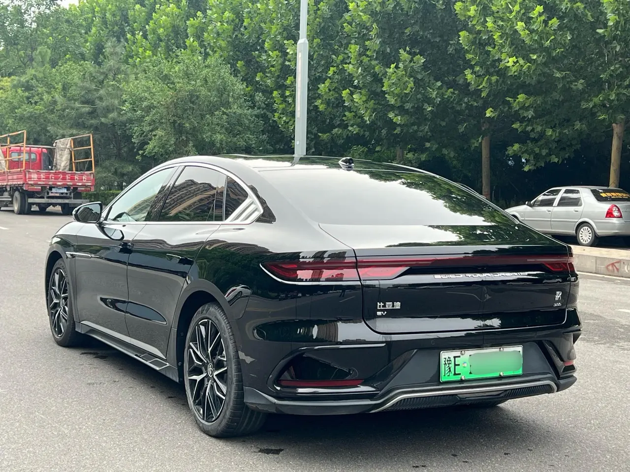 BYD 2024 Han EV 610KM Glory Edition Four-wheel Drive God's Eye Smart Driving Automatic Transmission 9