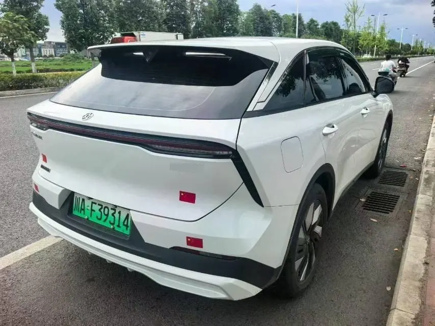 Venucia 2024 large V DD-i super hybrid 1.5T stepless 110km Pro version automatic gear 3