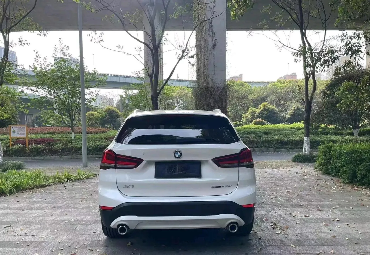 BMW 2022 X1 sDrive25Li 2.0T Leading Automatic Gear 6