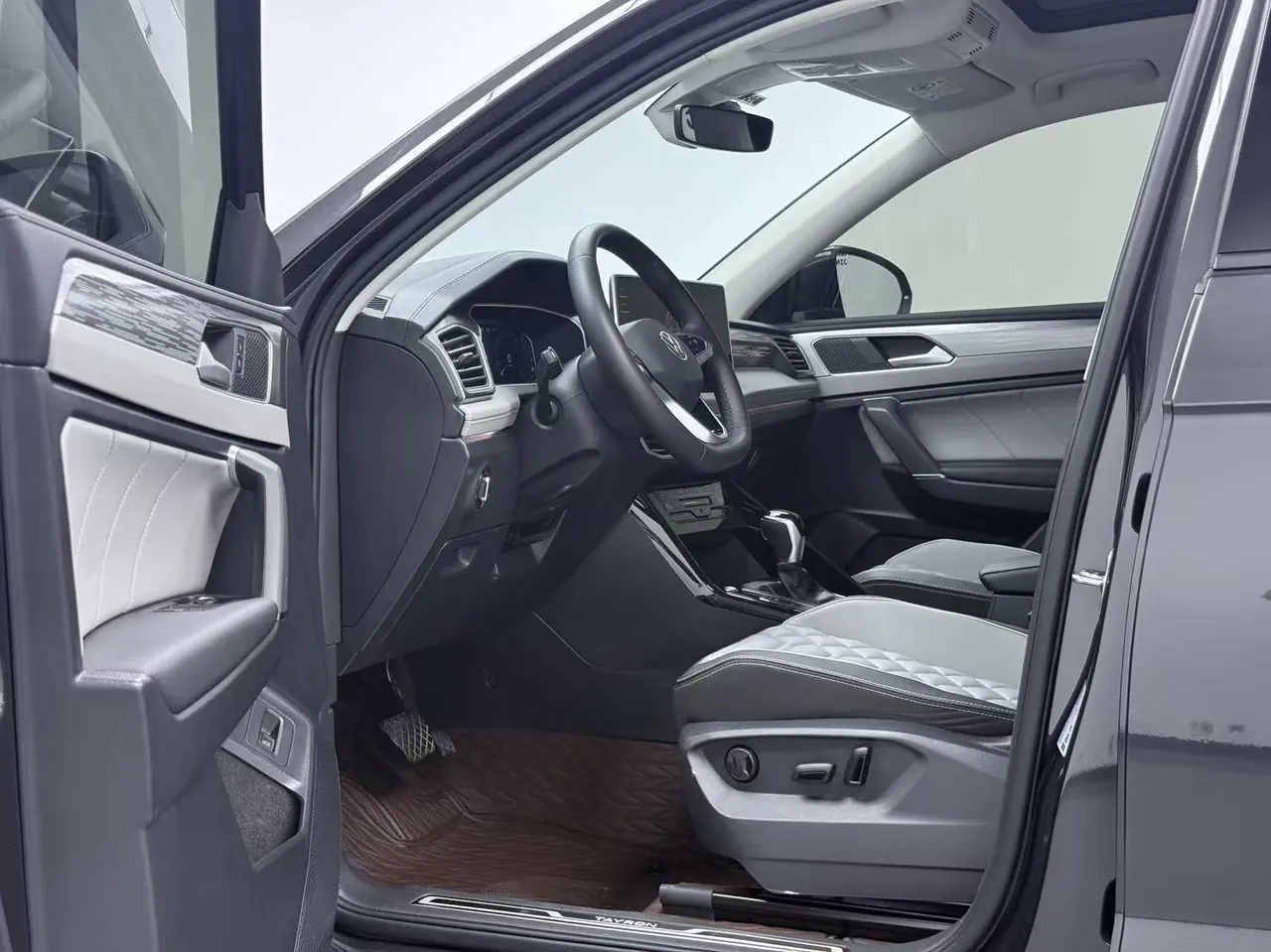 Volkswagen 2023 Tanyue 2.0TSI 380TSI Four-wheel Drive R-Line High Energy Edition (Modified) Automatic Gear 4