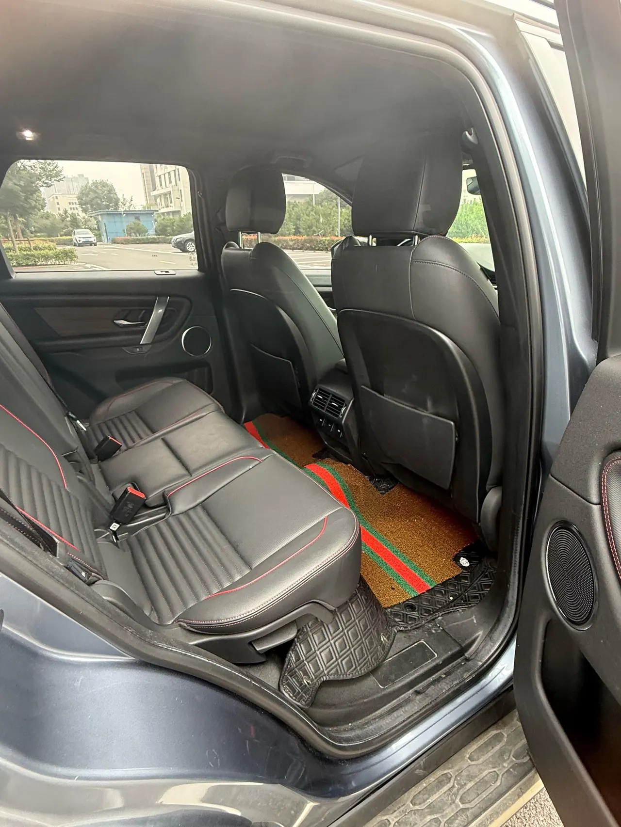 Land Rover 2020 Discovery Sports Edition 48V 2.0T 249PS R-Dynamic SE Performance Technology Edition 7-seat Automatic Gear 8