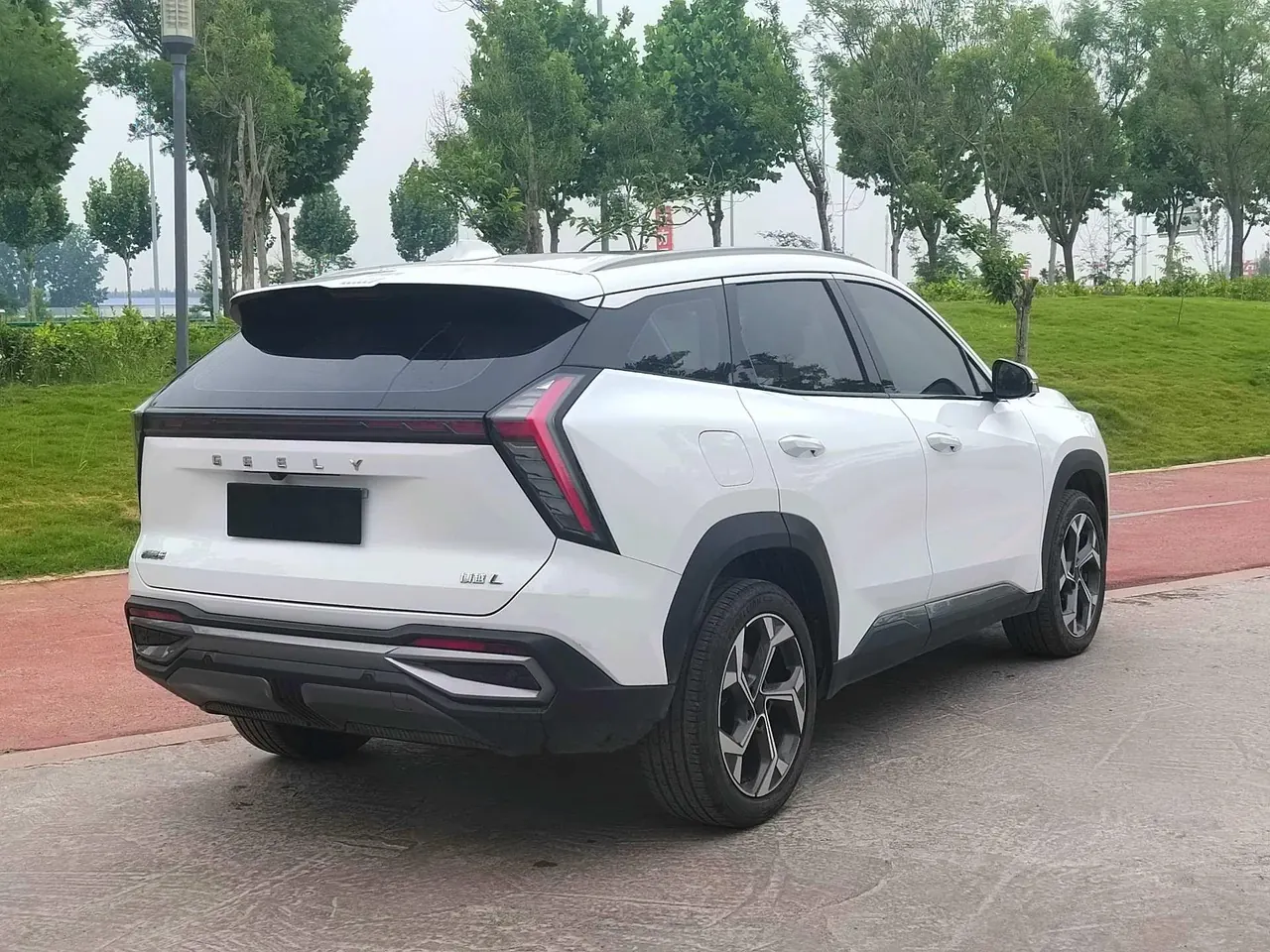 Geely 2023 Boyue L 2.0TD Honorable Automatic Gear 4