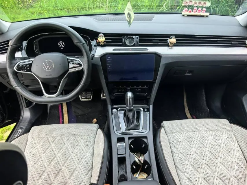 Volkswagen 2023 Magotan 2.0TSI 330TSI 2 million Commemorative Luxury Automatic Gear 9