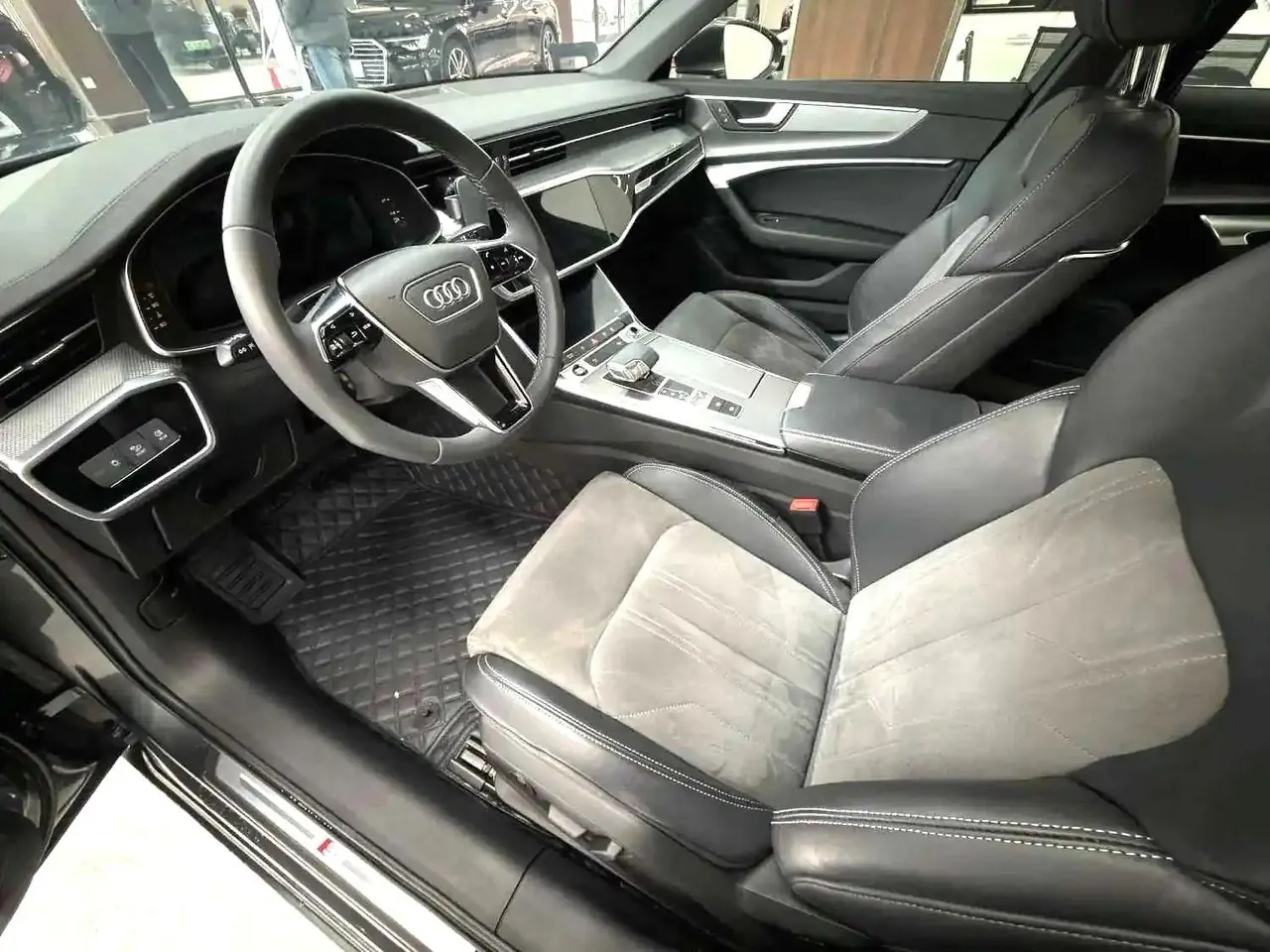 Audi 2022 A6L 2.0TFSI 45TFSI Selected Dynamic Automatic 4