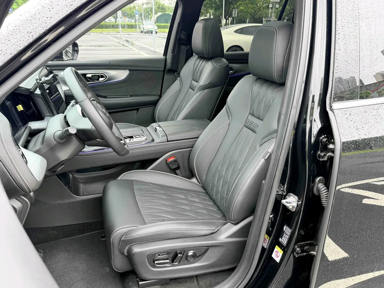 Chuanqi 2022 GS8 Hybrid 2.0TM Stepless Two-Drive Premium Edition Six-seat Automatic Gear 7