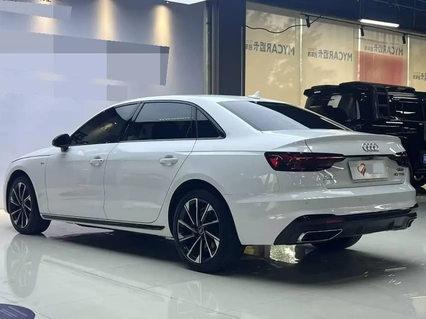 Audi 2023 A4L 2.0TFSI 40TFSI Deluxe Dynamic Automatic 16