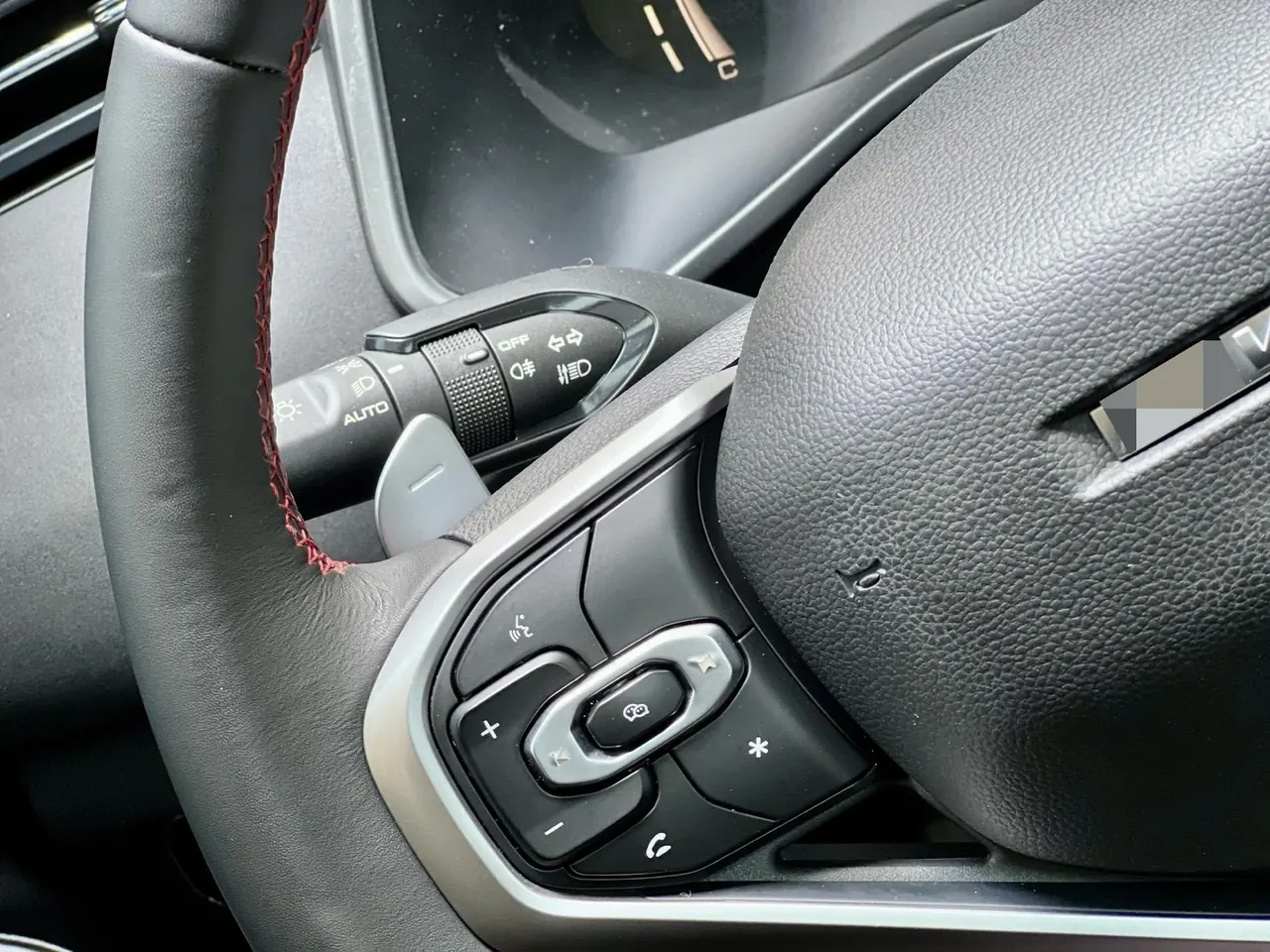 Haval 2023 red rabbit 1.5T dynamic automatic gear 17