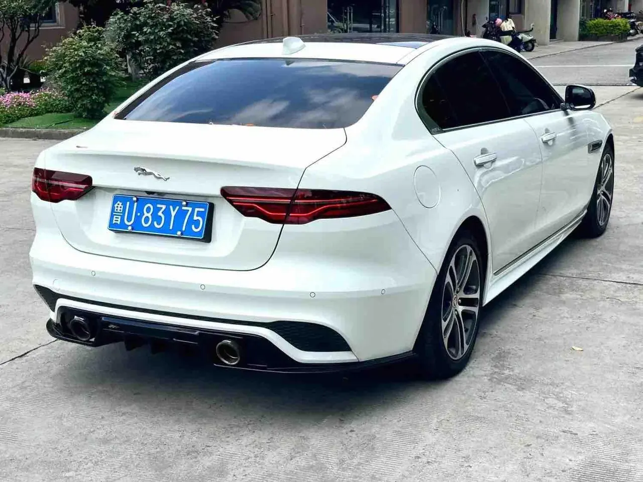 Jaguar 2020 XEL 2.0T 200PS R-DYNAMIC S Enterprising Sports Edition Automatic Gear 3