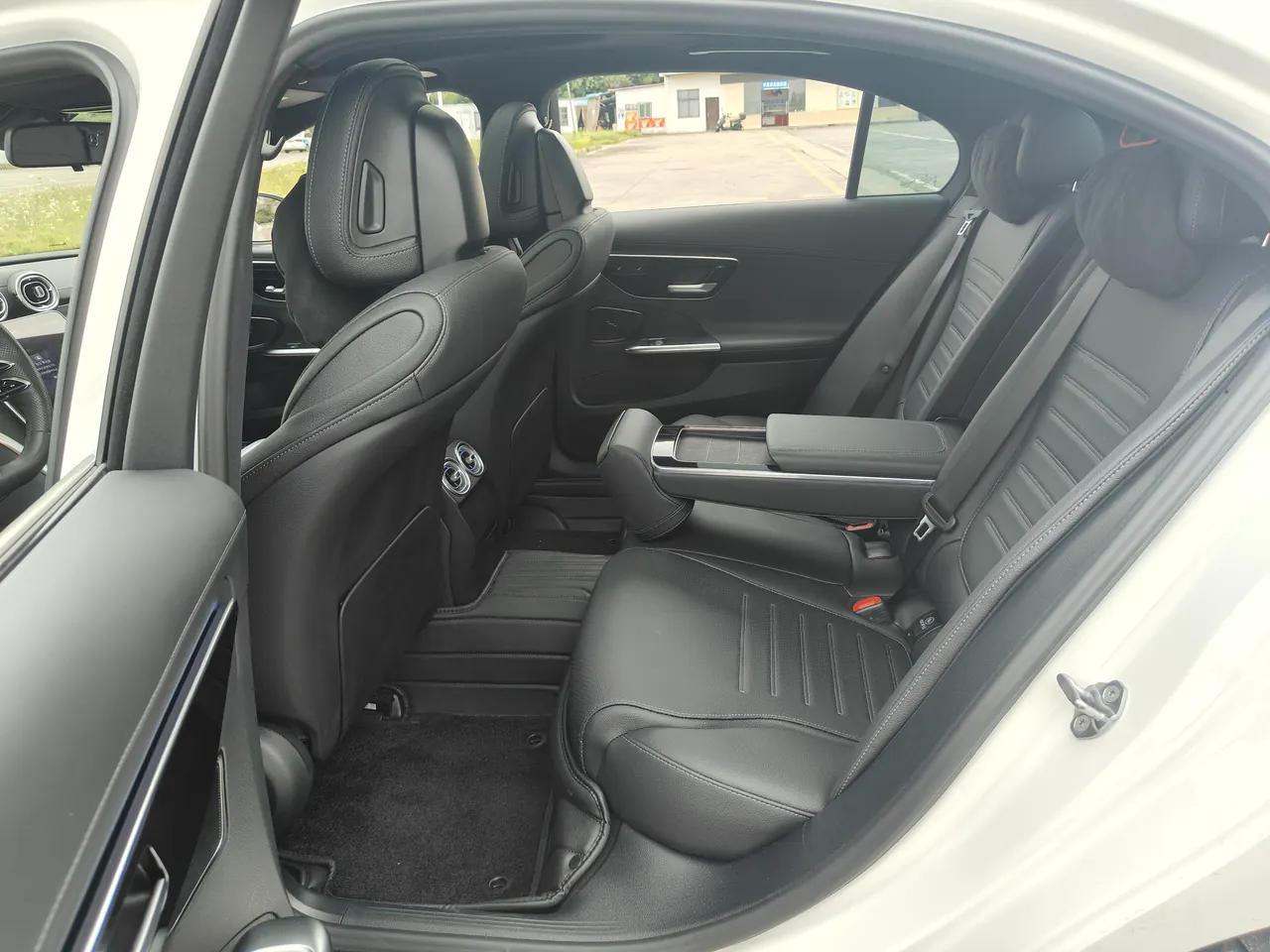 Mercedes Benz Class C 2023 C 260 L 48V 1.5T Sports Edition Automatic Gear 5