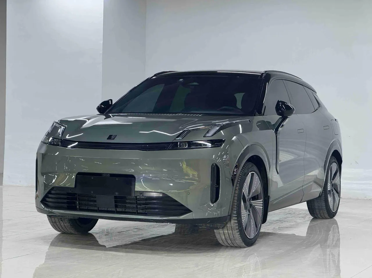 LYNK&amp;CO 2023 LYNK&amp;CO 08 EM-P 1.5T 220km four-wheel drive performance Halo automatic gear - View 1