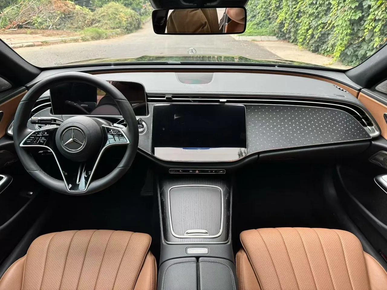 Mercedes Benz E-Class 2025 model E 300 L 48V 2.0T Luxury Edition Automatic 8