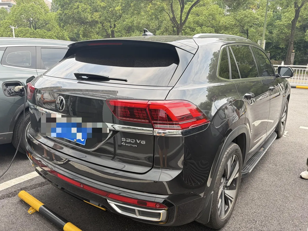 Volkswagen 2022 Touang X 2.5T 530 V6 4-wheel Drive Respect Deluxe Automatic Transmission 7