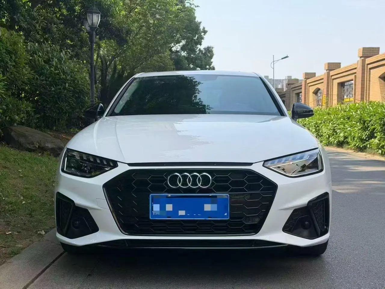 Audi 2022 A4L 2.0TFSI 35TFSI Fashion Dynamic Automatic 2