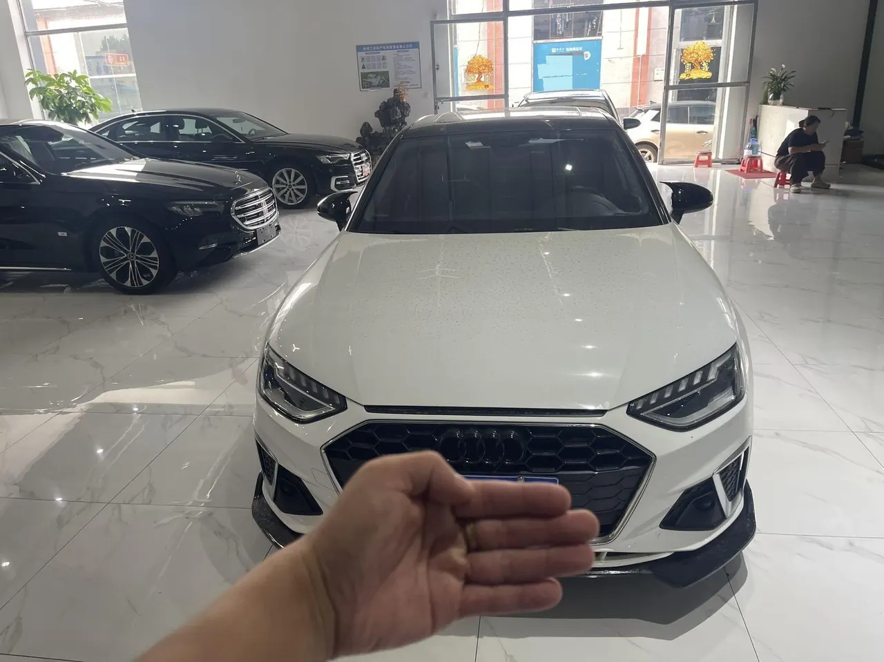 Audi 2020 A4L 2.0TFSI 40TFSI Fashion Dynamic Automatic 2