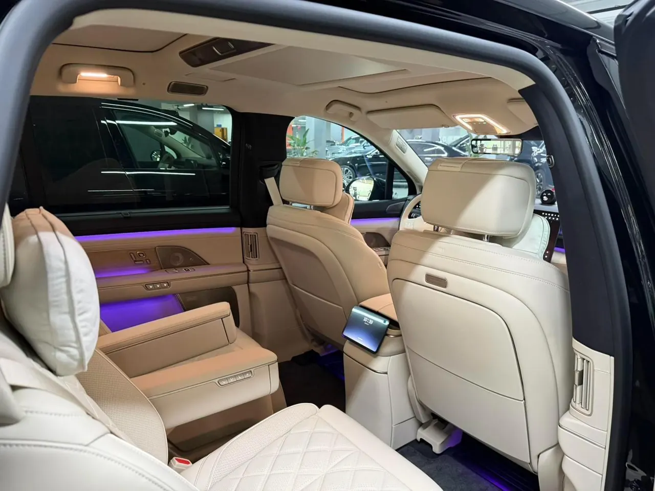 NIO 2026 ES8 6-seat executive deluxe automatic gear 2