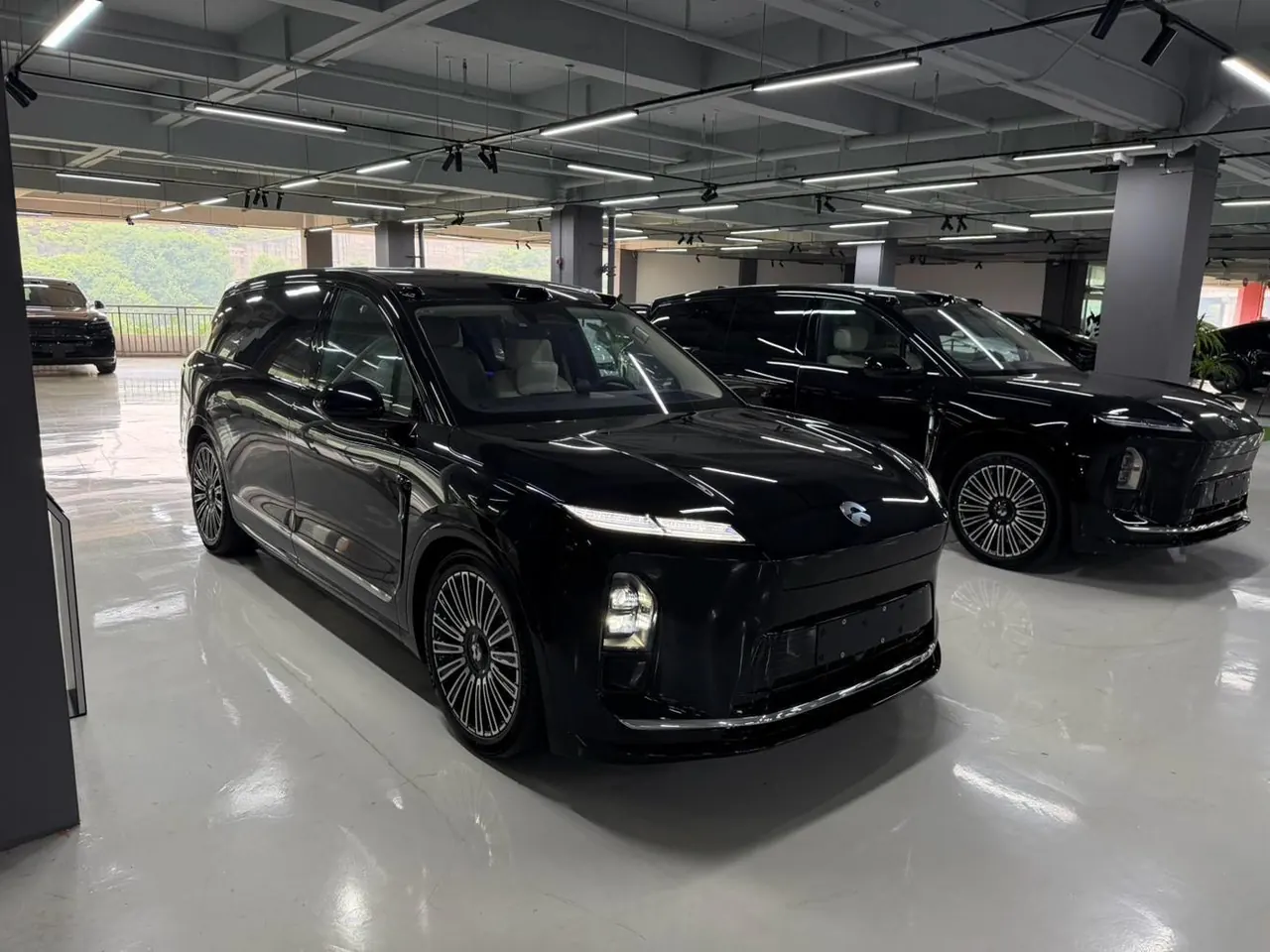 NIO 2026 ES8 6-seat executive deluxe automatic gear 3