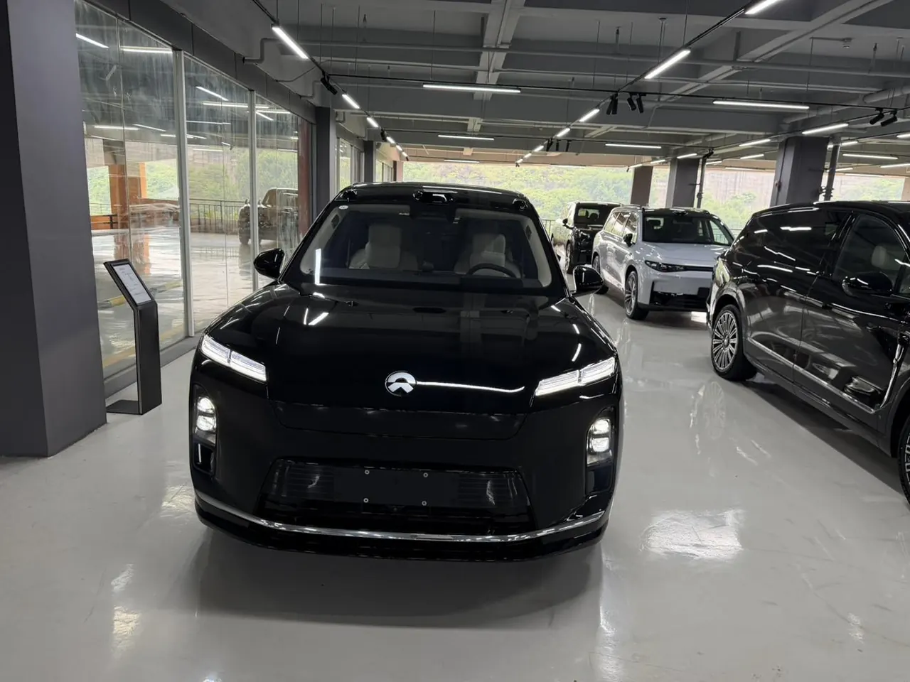 NIO 2026 ES8 6-seat executive deluxe automatic gear 9