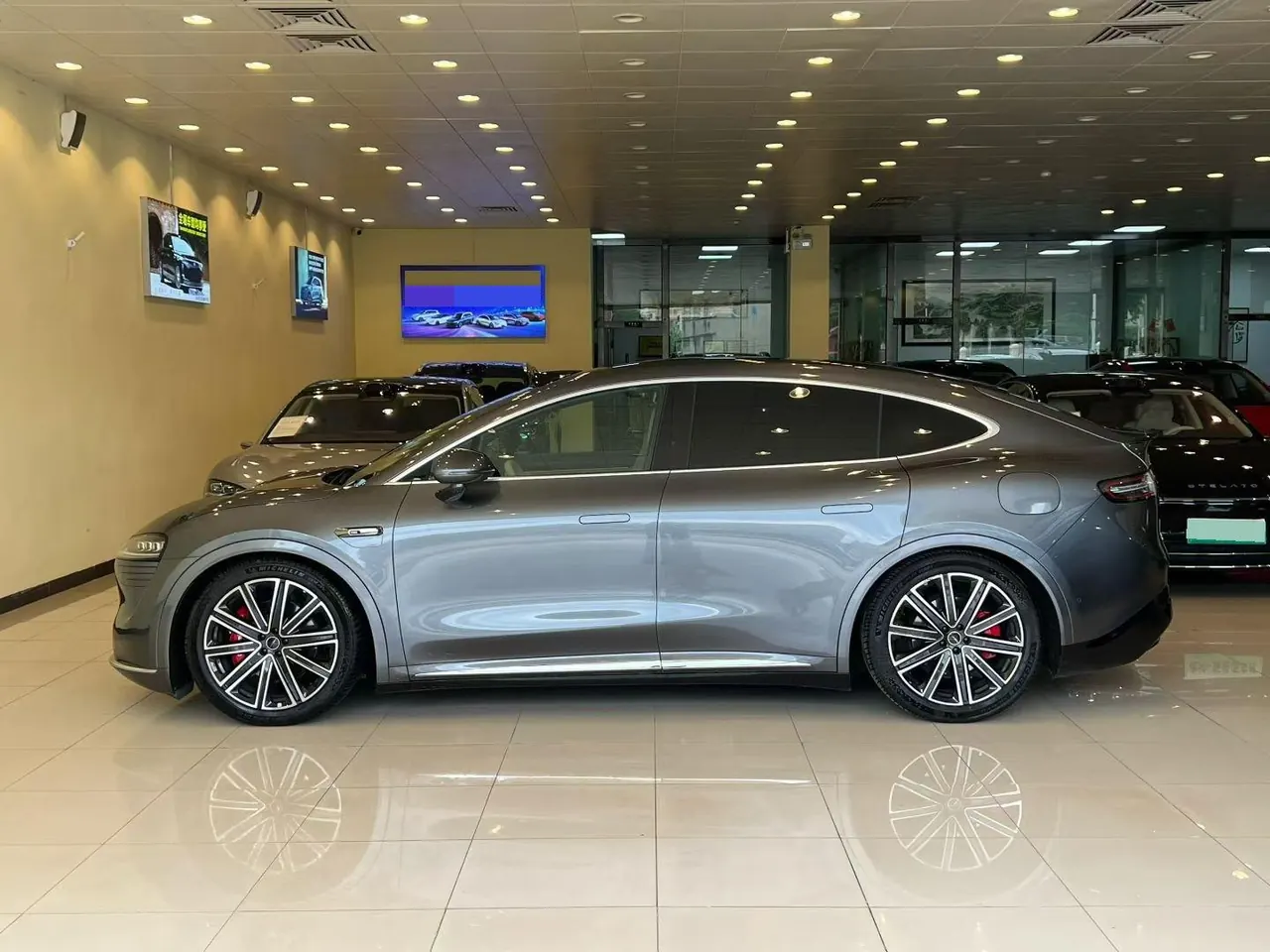 Intellectual 2025 R 7 331km Ultra Automatic Gear 4
