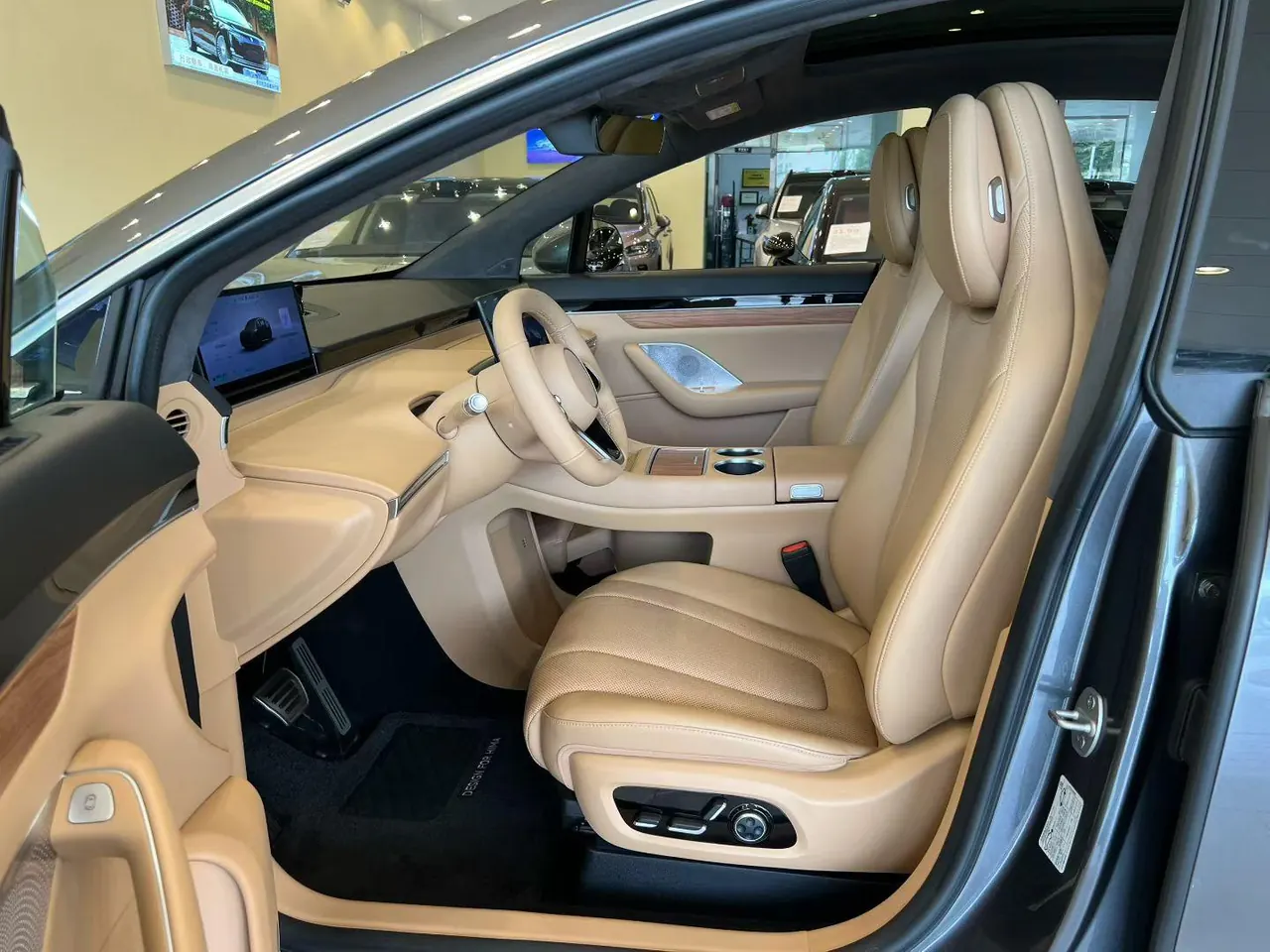 Intellectual 2025 R 7 331km Ultra Automatic Gear 5