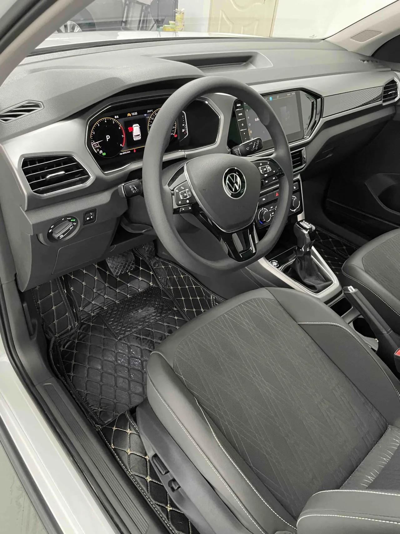 Volkswagen 2021 T-Cross (Tujia) 1.4TSI 280TSI Comfort Edition Automatic Gear 9