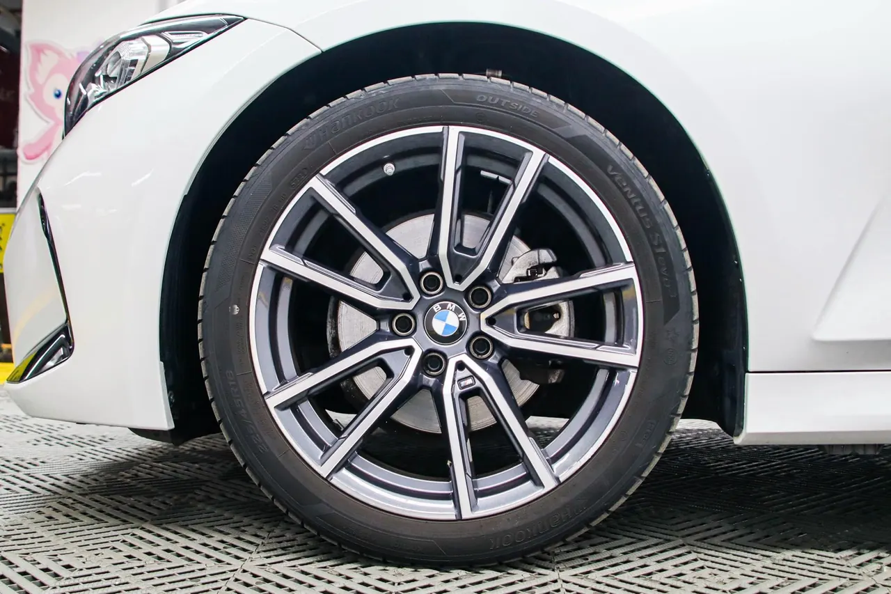 BMW 3 Series 2023 320Li 2.0T M Sports Suit Automatic Gear 15
