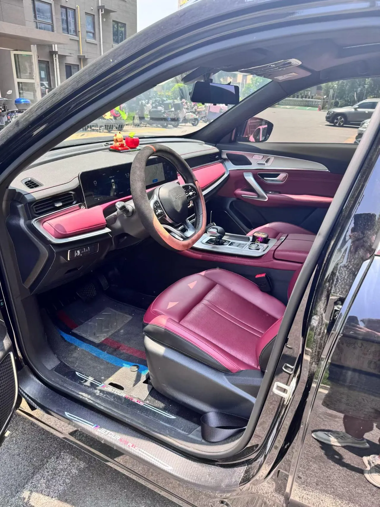 Jetour 2026 X70 PLUS 1.5T Champion Edition Luxury 5-seat Automatic Gear 7